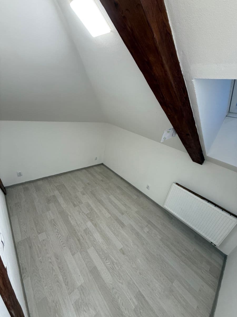 Prenájom bytu 2-izbový 46 m², Práce, Děčín, Ústecký kraj Prenájom bytu 2-izbový 46 m², Práce, Děčín, Ústecký kraj