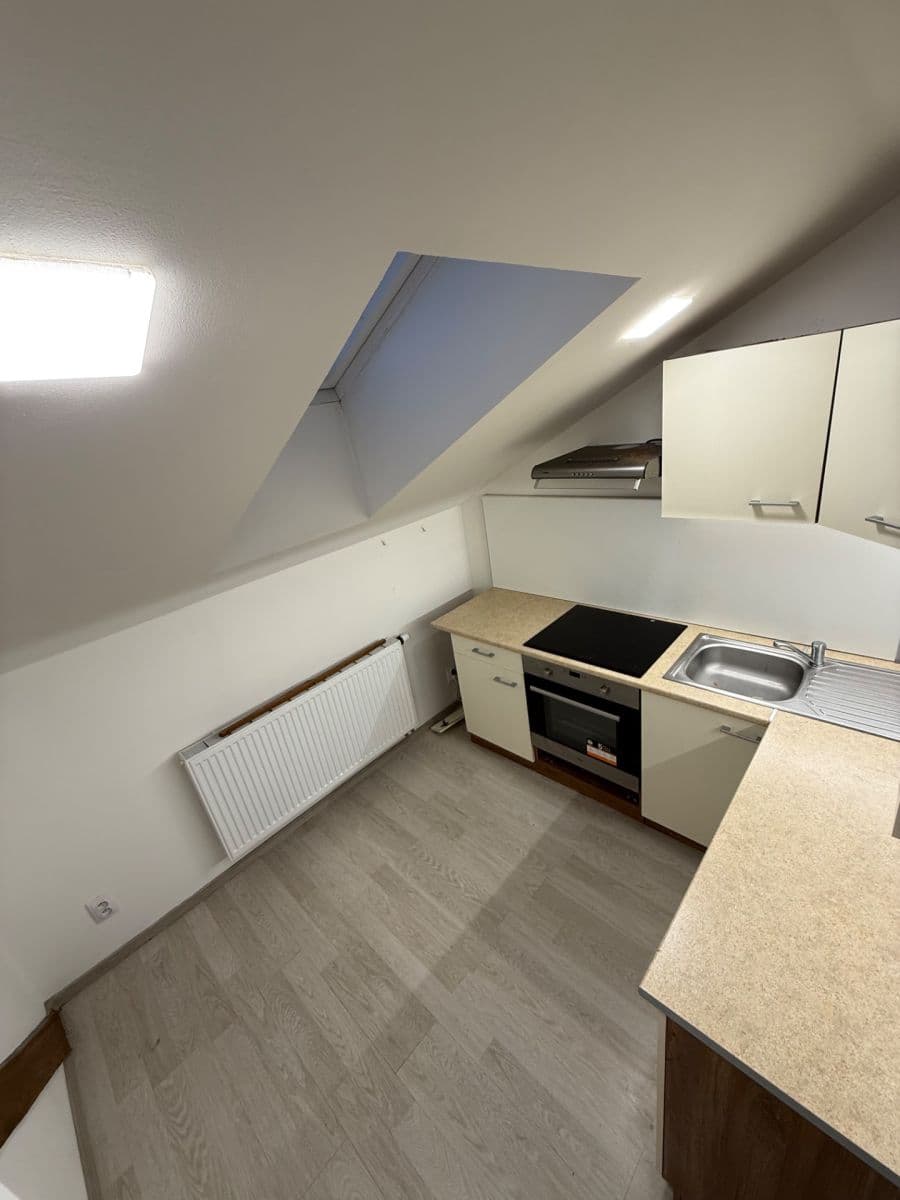 Prenájom bytu 2-izbový 46 m², Práce, Děčín, Ústecký kraj Prenájom bytu 2-izbový 46 m², Práce, Děčín, Ústecký kraj