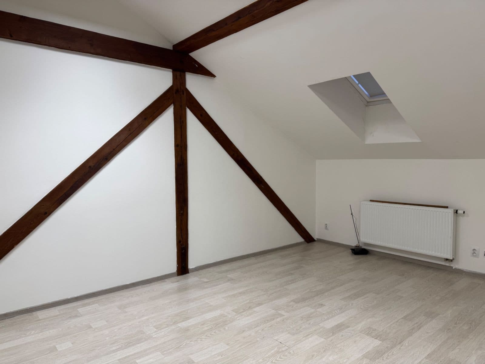 Prenájom bytu 2-izbový 46 m², Práce, Děčín, Ústecký kraj Prenájom bytu 2-izbový 46 m², Práce, Děčín, Ústecký kraj