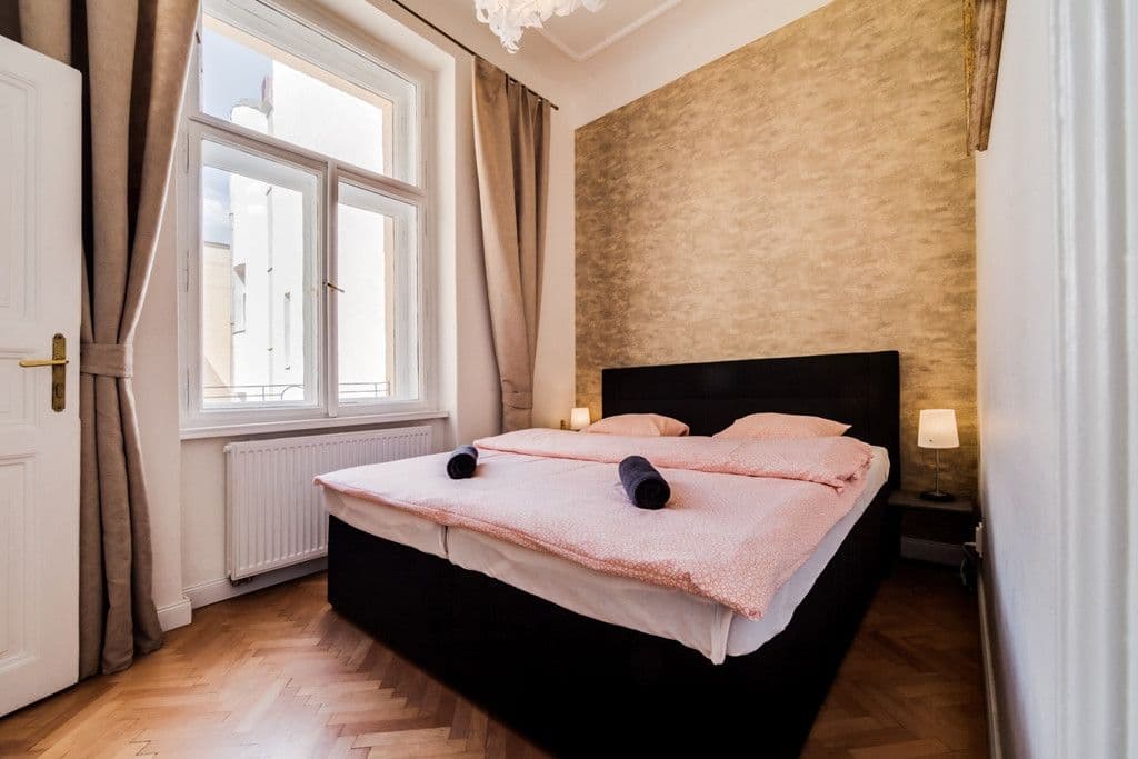 Prenájom bytu 91 m², Mikulandská, Praha, Praha Prenájom bytu 91 m², Mikulandská, Praha, Praha