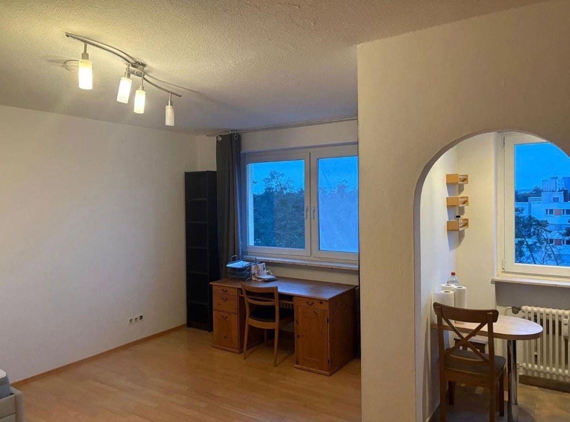 Prenájom bytu 1-izbový 33 m², Erlangen, Bavorsko Prenájom bytu 1-izbový 33 m², Erlangen, Bavorsko