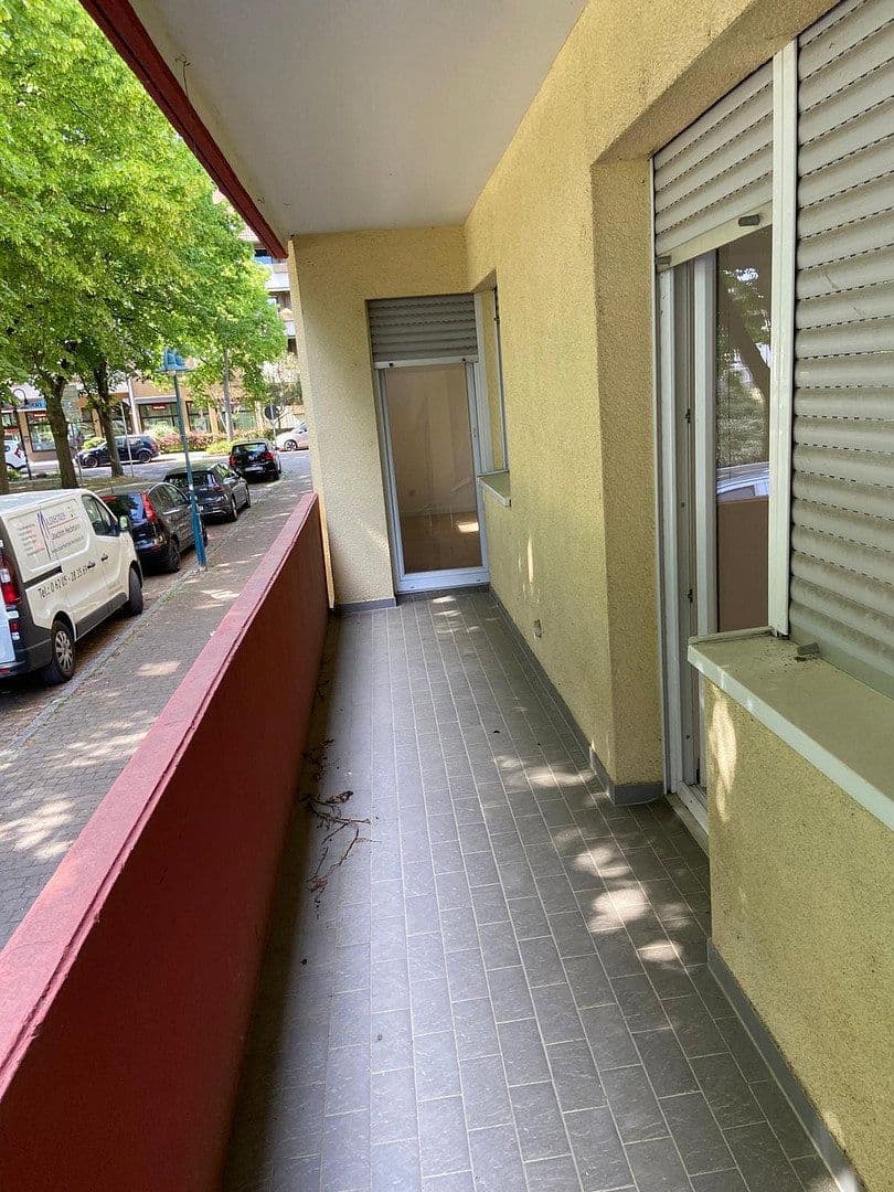Prenájom bytu 3-izbový 100 m², Hockenheim, Bádensko-Wurttembersko Prenájom bytu 3-izbový 100 m², Hockenheim, Bádensko-Wurttembersko