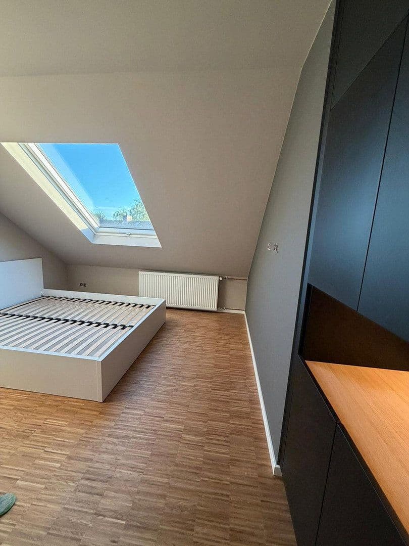 Prenájom bytu 3-izbový 22 m², Feldbergblick 2+4, Frankfurt am Main, Hesensko Prenájom bytu 3-izbový 22 m², Feldbergblick 2+4, Frankfurt am Main, Hesensko