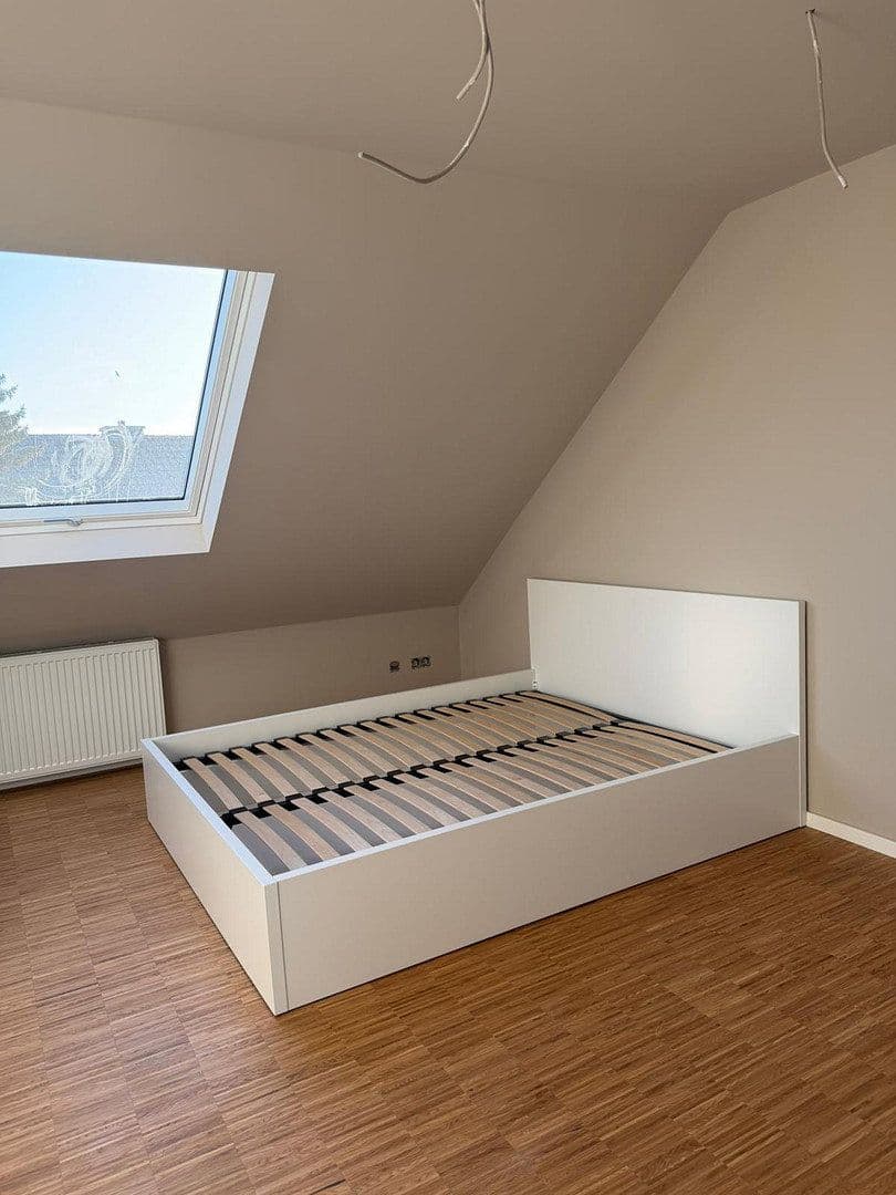 Prenájom bytu 3-izbový 22 m², Feldbergblick 2+4, Frankfurt am Main, Hesensko Prenájom bytu 3-izbový 22 m², Feldbergblick 2+4, Frankfurt am Main, Hesensko