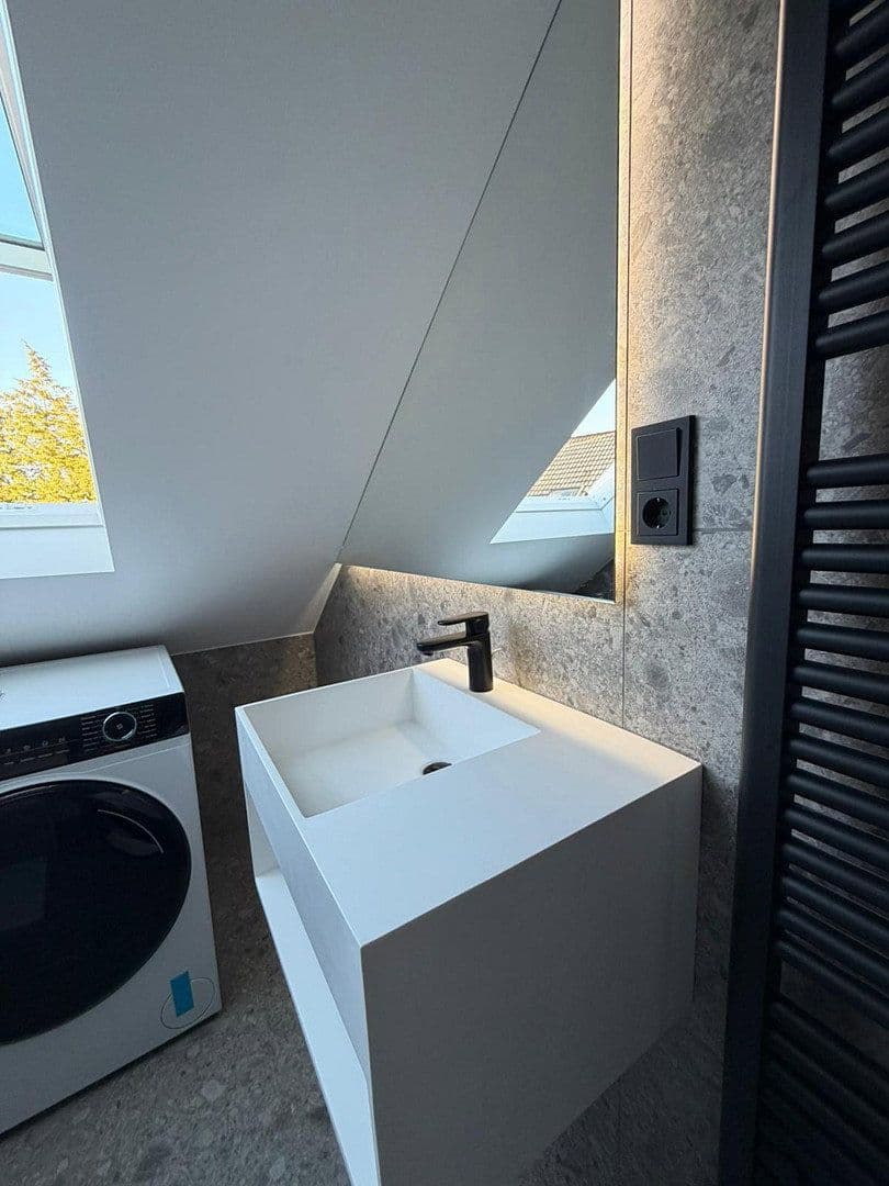 Prenájom bytu 3-izbový 22 m², Feldbergblick 2+4, Frankfurt am Main, Hesensko Prenájom bytu 3-izbový 22 m², Feldbergblick 2+4, Frankfurt am Main, Hesensko