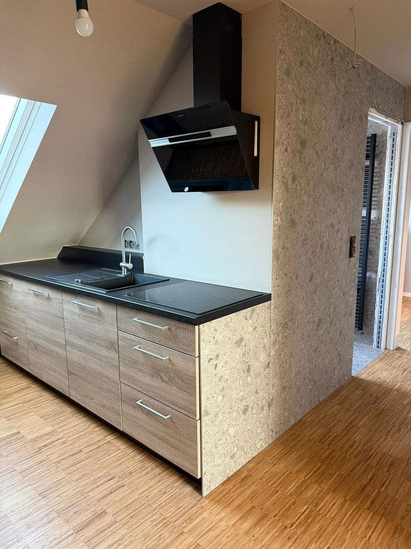 Prenájom bytu 3-izbový 22 m², Feldbergblick 2+4, Frankfurt am Main, Hesensko Prenájom bytu 3-izbový 22 m², Feldbergblick 2+4, Frankfurt am Main, Hesensko