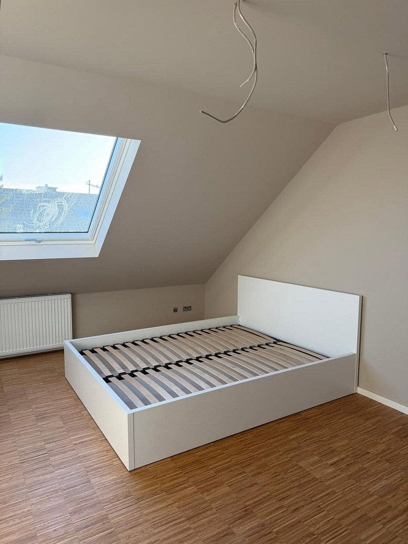 Prenájom bytu 3-izbový 22 m², Feldbergblick 2+4, Frankfurt am Main, Hesensko Prenájom bytu 3-izbový 22 m², Feldbergblick 2+4, Frankfurt am Main, Hesensko