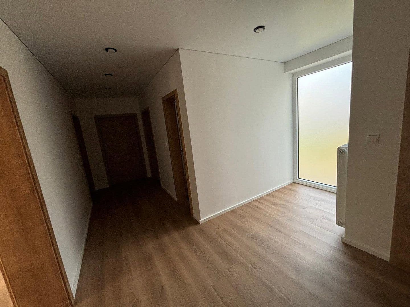 Prenájom bytu 3-izbový 120 m², Neustadt (Wied), Porýnie-Falcko Prenájom bytu 3-izbový 120 m², Neustadt (Wied), Porýnie-Falcko