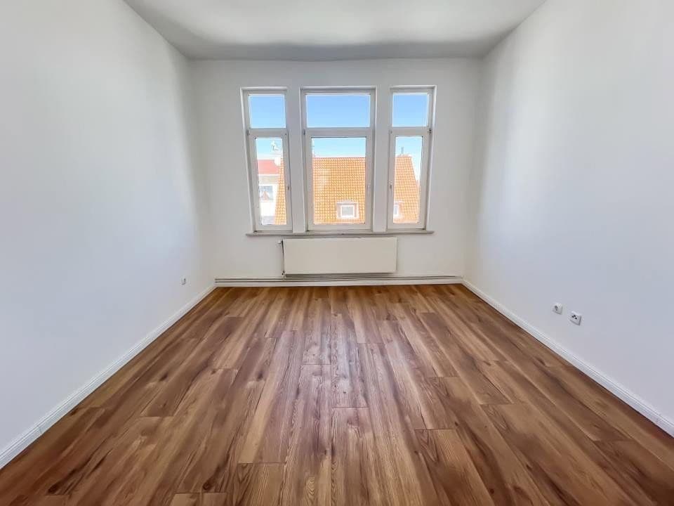 Prenájom bytu 3-izbový 88 m², Bremerhaven, Brémy Prenájom bytu 3-izbový 88 m², Bremerhaven, Brémy