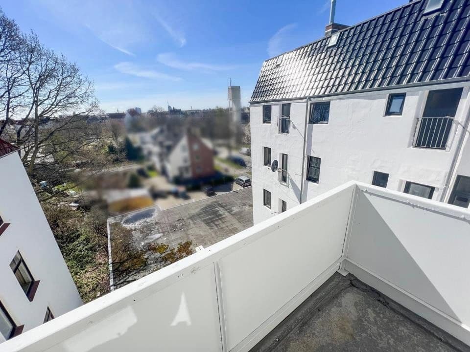 Prenájom bytu 3-izbový 88 m², Bremerhaven, Brémy Prenájom bytu 3-izbový 88 m², Bremerhaven, Brémy