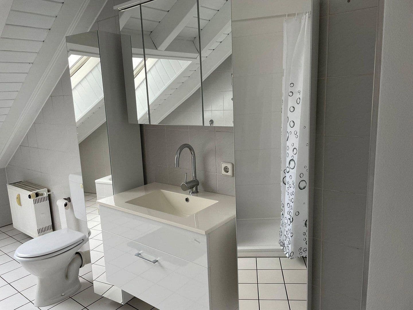 Prenájom bytu 3-izbový 115 m², Karlstein am Main, Bavorsko Prenájom bytu 3-izbový 115 m², Karlstein am Main, Bavorsko