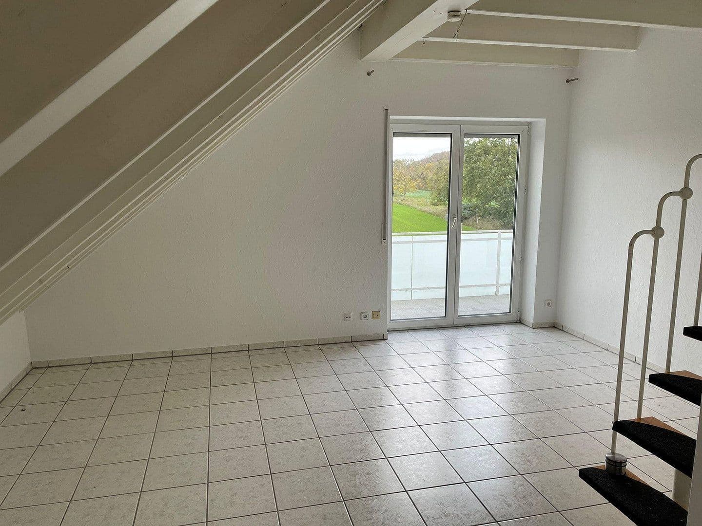 Prenájom bytu 3-izbový 115 m², Karlstein am Main, Bavorsko Prenájom bytu 3-izbový 115 m², Karlstein am Main, Bavorsko