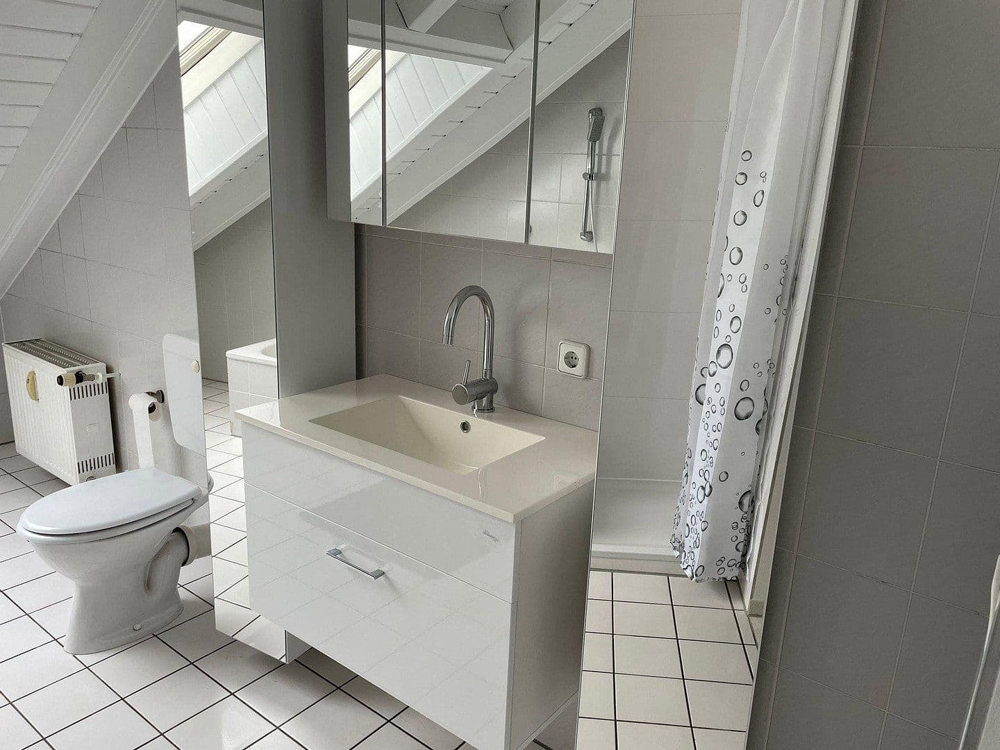 Prenájom bytu 3-izbový 115 m², Karlstein am Main, Bavorsko Prenájom bytu 3-izbový 115 m², Karlstein am Main, Bavorsko