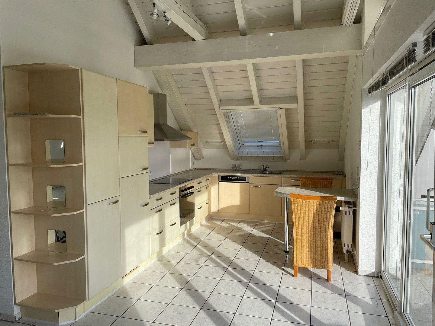 Prenájom bytu 3-izbový 115 m², Karlstein am Main, Bavorsko Prenájom bytu 3-izbový 115 m², Karlstein am Main, Bavorsko