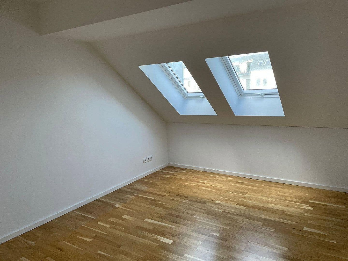 Prenájom bytu 5-izbový 130 m², Berlin, Berlín Prenájom bytu 5-izbový 130 m², Berlin, Berlín