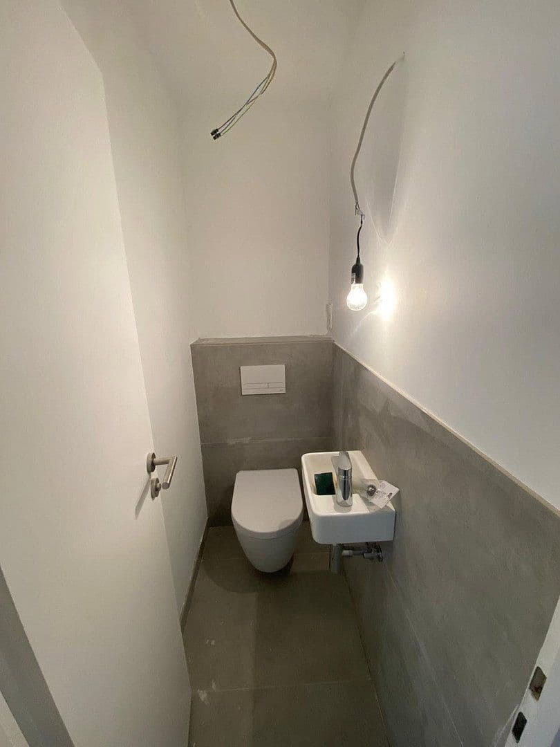 Prenájom bytu 4-izbový 98 m², Saarstraße 2, Lahr/Schwarzwald, Bádensko-Wurttembersko Prenájom bytu 4-izbový 98 m², Saarstraße 2, Lahr/Schwarzwald, Bádensko-Wurttembersko