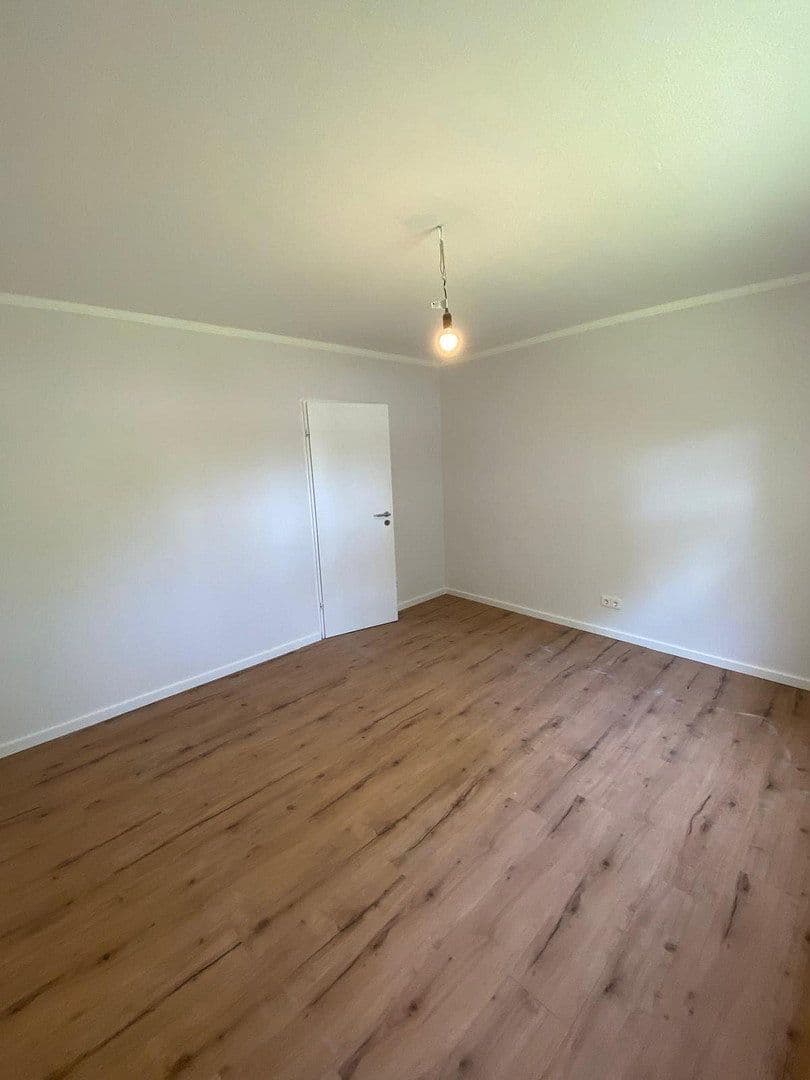 Prenájom bytu 4-izbový 98 m², Saarstraße 2, Lahr/Schwarzwald, Bádensko-Wurttembersko Prenájom bytu 4-izbový 98 m², Saarstraße 2, Lahr/Schwarzwald, Bádensko-Wurttembersko