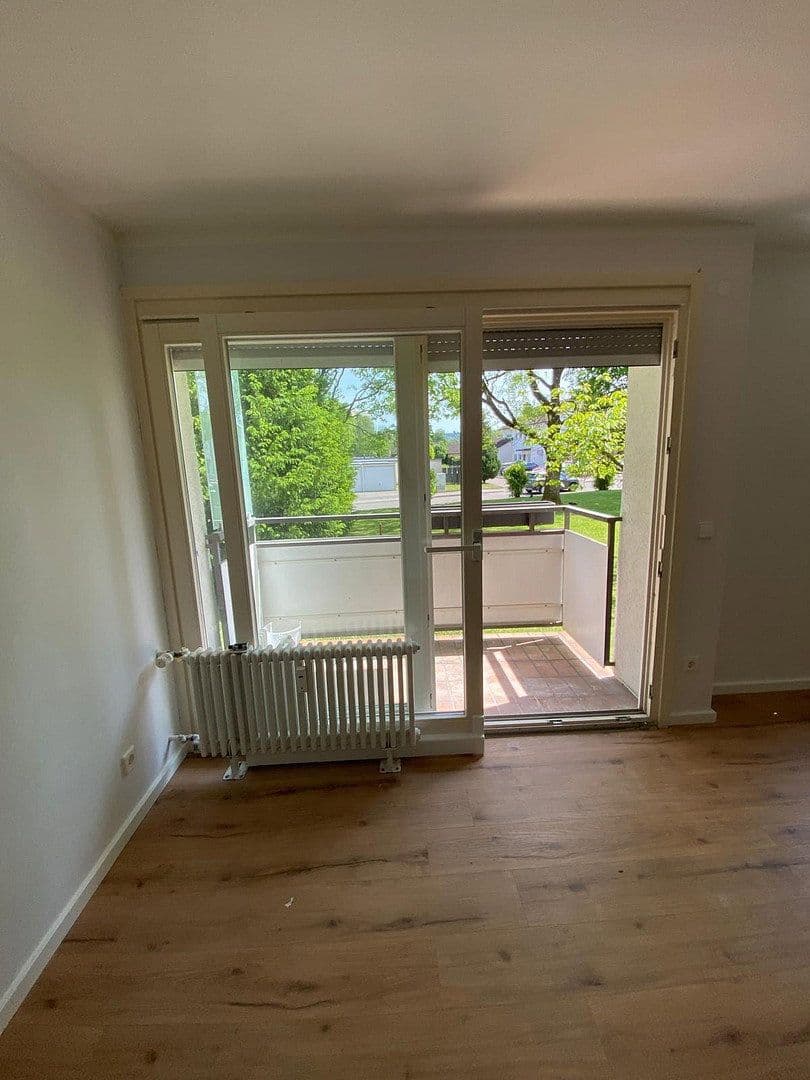 Prenájom bytu 4-izbový 98 m², Saarstraße 2, Lahr/Schwarzwald, Bádensko-Wurttembersko Prenájom bytu 4-izbový 98 m², Saarstraße 2, Lahr/Schwarzwald, Bádensko-Wurttembersko