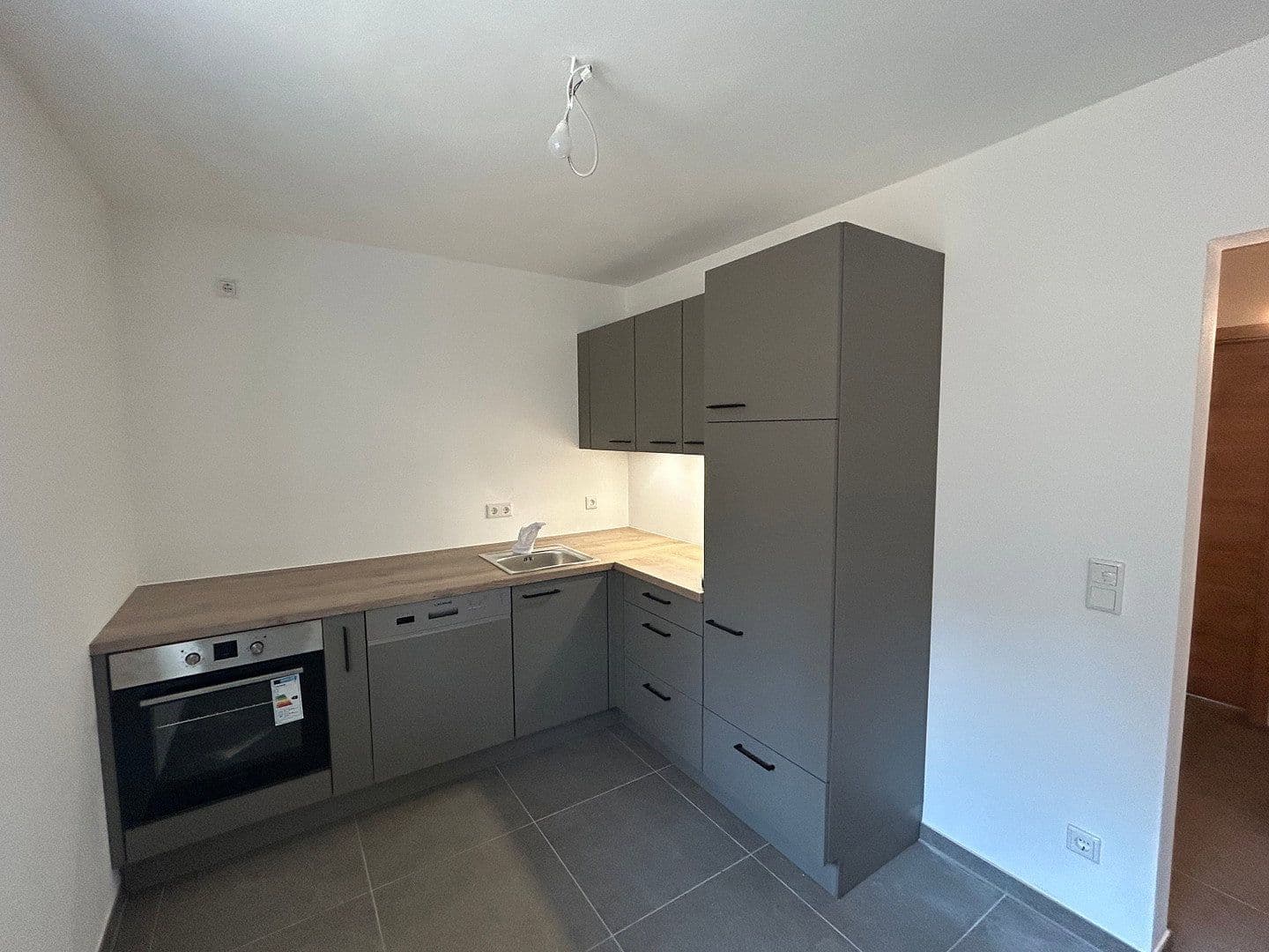 Prenájom kancelárie 456 m², Glanegger Straße, Grödig, Salzbursko Prenájom kancelárie 456 m², Glanegger Straße, Grödig, Salzbursko