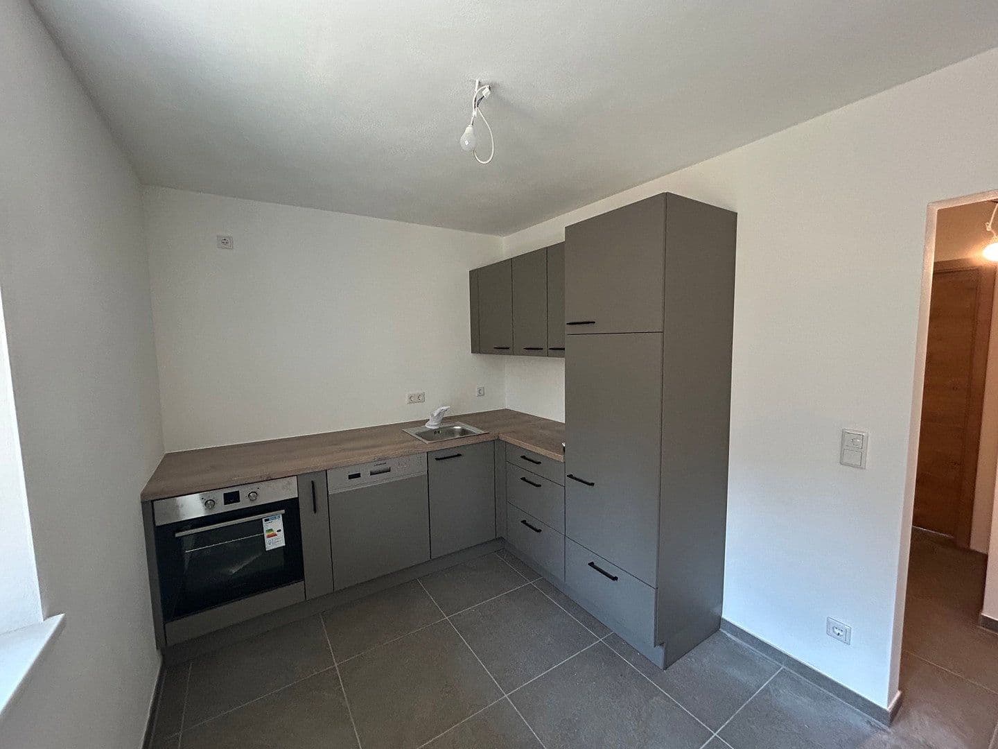 Prenájom kancelárie 456 m², Glanegger Straße, Grödig, Salzbursko Prenájom kancelárie 456 m², Glanegger Straße, Grödig, Salzbursko