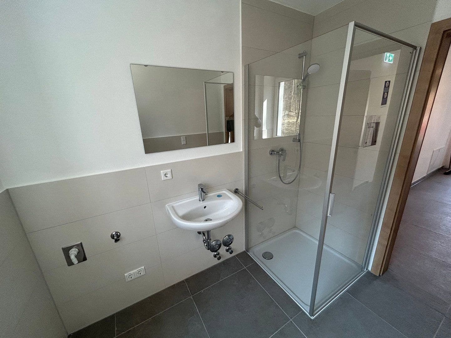 Prenájom kancelárie 456 m², Glanegger Straße, Grödig, Salzbursko Prenájom kancelárie 456 m², Glanegger Straße, Grödig, Salzbursko