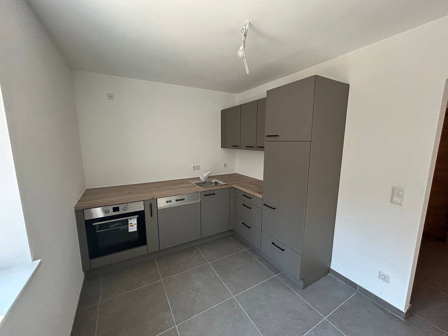 Prenájom kancelárie 456 m², Glanegger Straße, Grödig, Salzbursko Prenájom kancelárie 456 m², Glanegger Straße, Grödig, Salzbursko