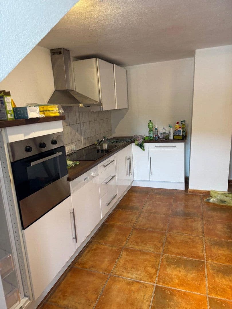 Prenájom bytu 2-izbový 50 m², Bad Urach, Bádensko-Wurttembersko Prenájom bytu 2-izbový 50 m², Bad Urach, Bádensko-Wurttembersko