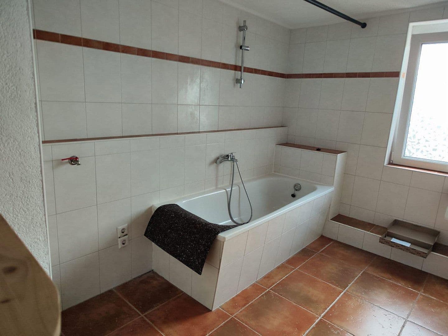 Prenájom bytu 2-izbový 50 m², Bad Urach, Bádensko-Wurttembersko Prenájom bytu 2-izbový 50 m², Bad Urach, Bádensko-Wurttembersko