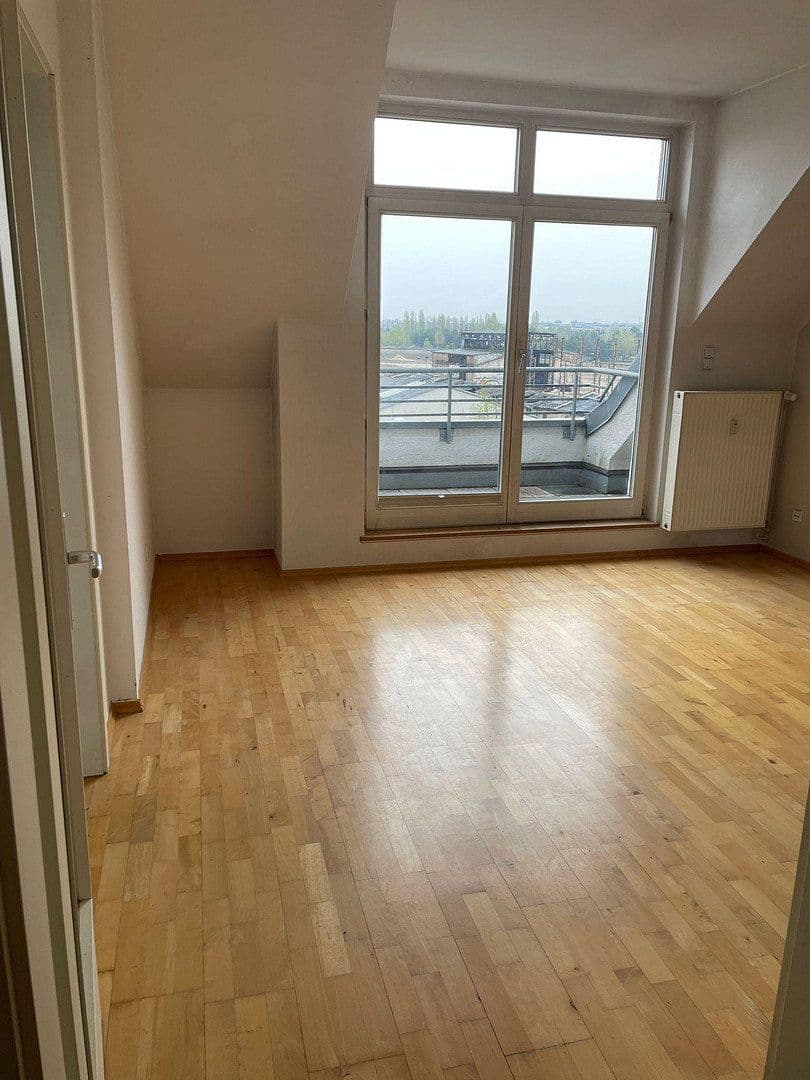Prenájom bytu 2-izbový 52 m², Berlin - Treptow, Berlín Prenájom bytu 2-izbový 52 m², Berlin - Treptow, Berlín