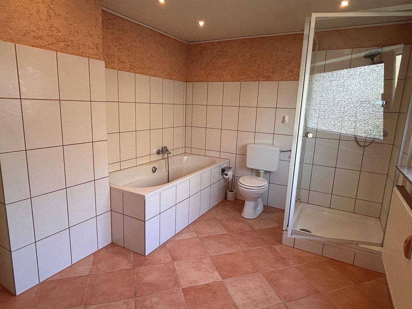 Predaj domu 153 m², pozemek 245 m², Georg-Fröba-Straße 16, Alsbach-Hähnlein, Hesensko Predaj domu 153 m², pozemek 245 m², Georg-Fröba-Straße 16, Alsbach-Hähnlein, Hesensko