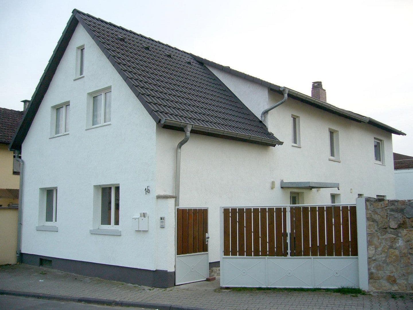 Predaj domu 153 m², pozemek 245 m², Georg-Fröba-Straße 16, Alsbach-Hähnlein, Hesensko Predaj domu 153 m², pozemek 245 m², Georg-Fröba-Straße 16, Alsbach-Hähnlein, Hesensko