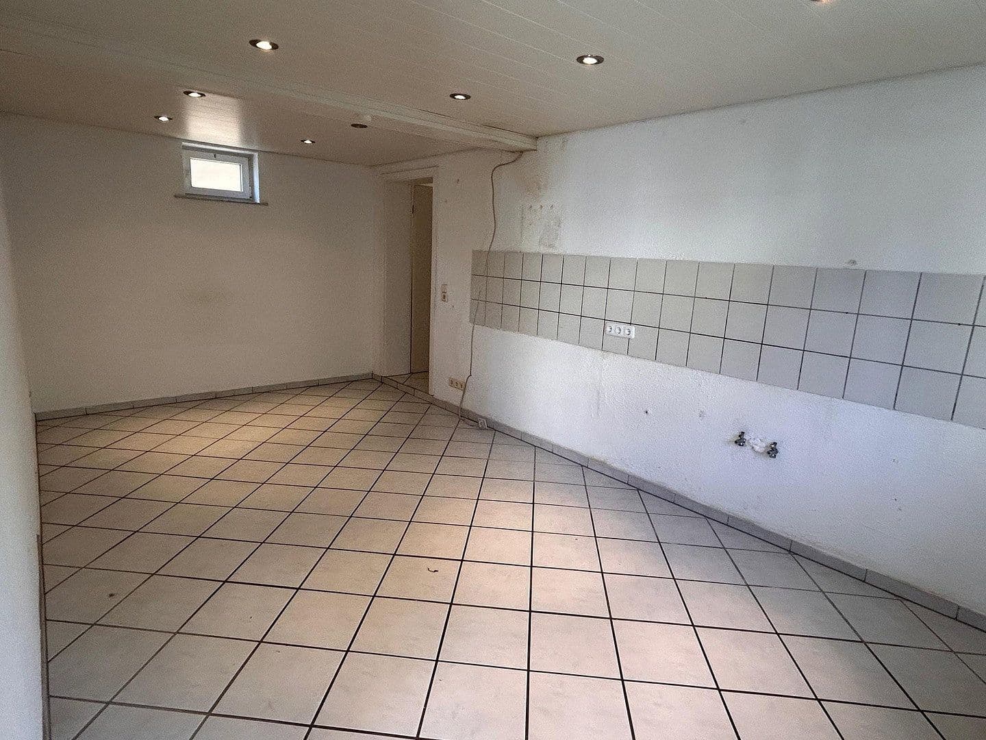 Predaj domu 153 m², pozemek 245 m², Georg-Fröba-Straße 16, Alsbach-Hähnlein, Hesensko Predaj domu 153 m², pozemek 245 m², Georg-Fröba-Straße 16, Alsbach-Hähnlein, Hesensko