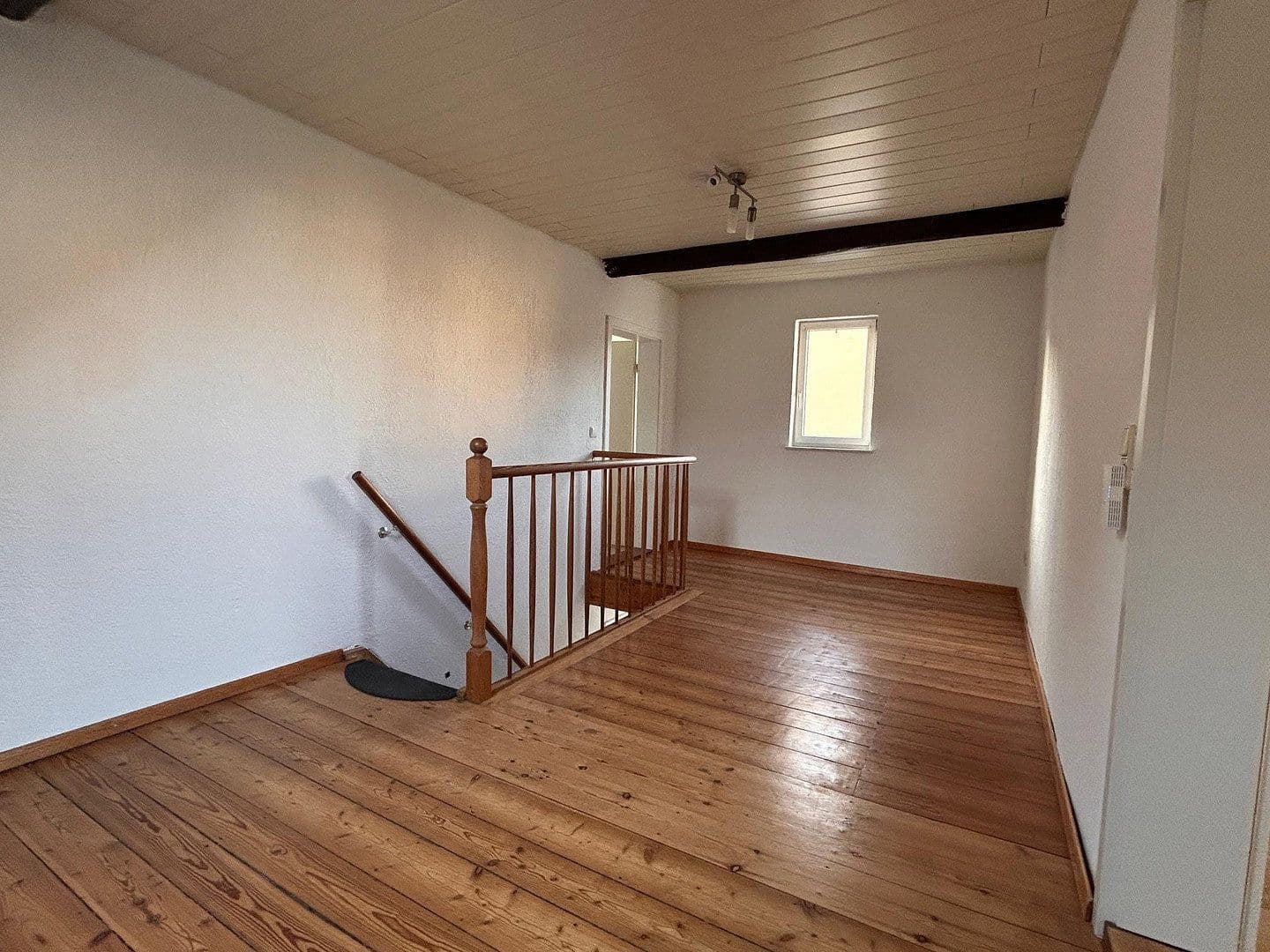 Predaj domu 153 m², pozemek 245 m², Georg-Fröba-Straße 16, Alsbach-Hähnlein, Hesensko Predaj domu 153 m², pozemek 245 m², Georg-Fröba-Straße 16, Alsbach-Hähnlein, Hesensko