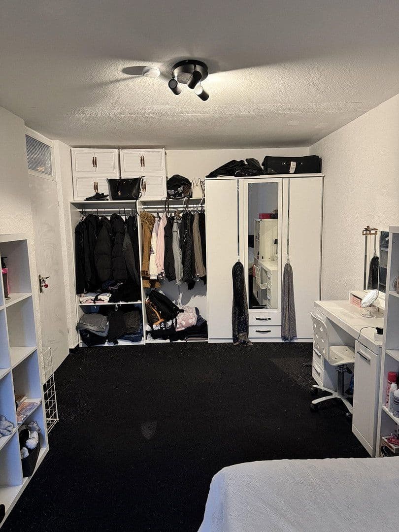 Predaj domu 154 m², pozemek 254 m², Walther-Rathnau-Straße 31, Pforzheim, Bádensko-Wurttembersko Predaj domu 154 m², pozemek 254 m², Walther-Rathnau-Straße 31, Pforzheim, Bádensko-Wurttembersko