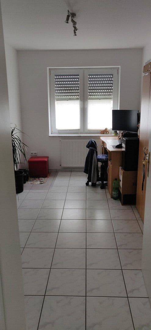 Prenájom bytu 4-izbový 109 m², Rheinbach, Severné Porýnie - Westfálsko Prenájom bytu 4-izbový 109 m², Rheinbach, Severné Porýnie - Westfálsko