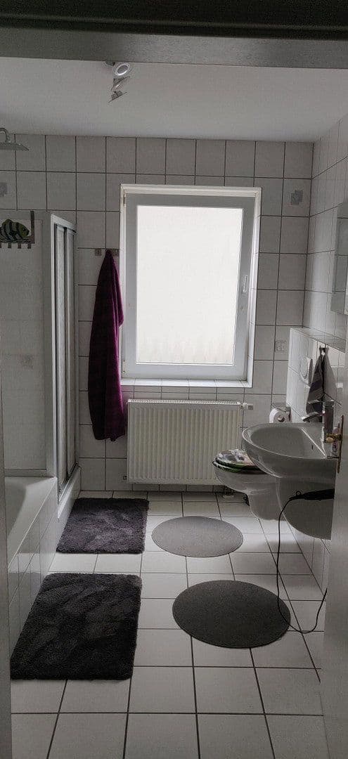 Prenájom bytu 4-izbový 109 m², Rheinbach, Severné Porýnie - Westfálsko Prenájom bytu 4-izbový 109 m², Rheinbach, Severné Porýnie - Westfálsko