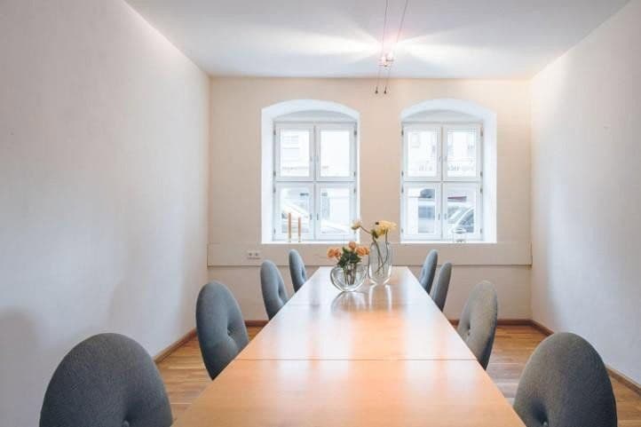 Predaj domu 835 m², pozemek 855 m², Hauptstraße 70, Feucht, Bavorsko Predaj domu 835 m², pozemek 855 m², Hauptstraße 70, Feucht, Bavorsko