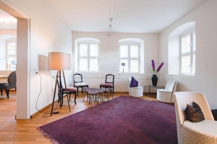 Predaj domu 835 m², pozemek 855 m², Hauptstraße 70, Feucht, Bavorsko Predaj domu 835 m², pozemek 855 m², Hauptstraße 70, Feucht, Bavorsko