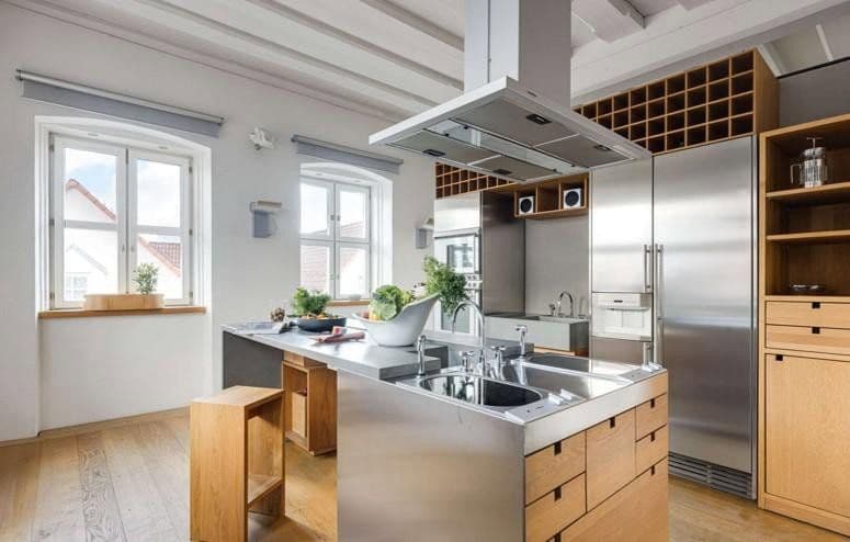 Predaj domu 835 m², pozemek 855 m², Hauptstraße 70, Feucht, Bavorsko Predaj domu 835 m², pozemek 855 m², Hauptstraße 70, Feucht, Bavorsko