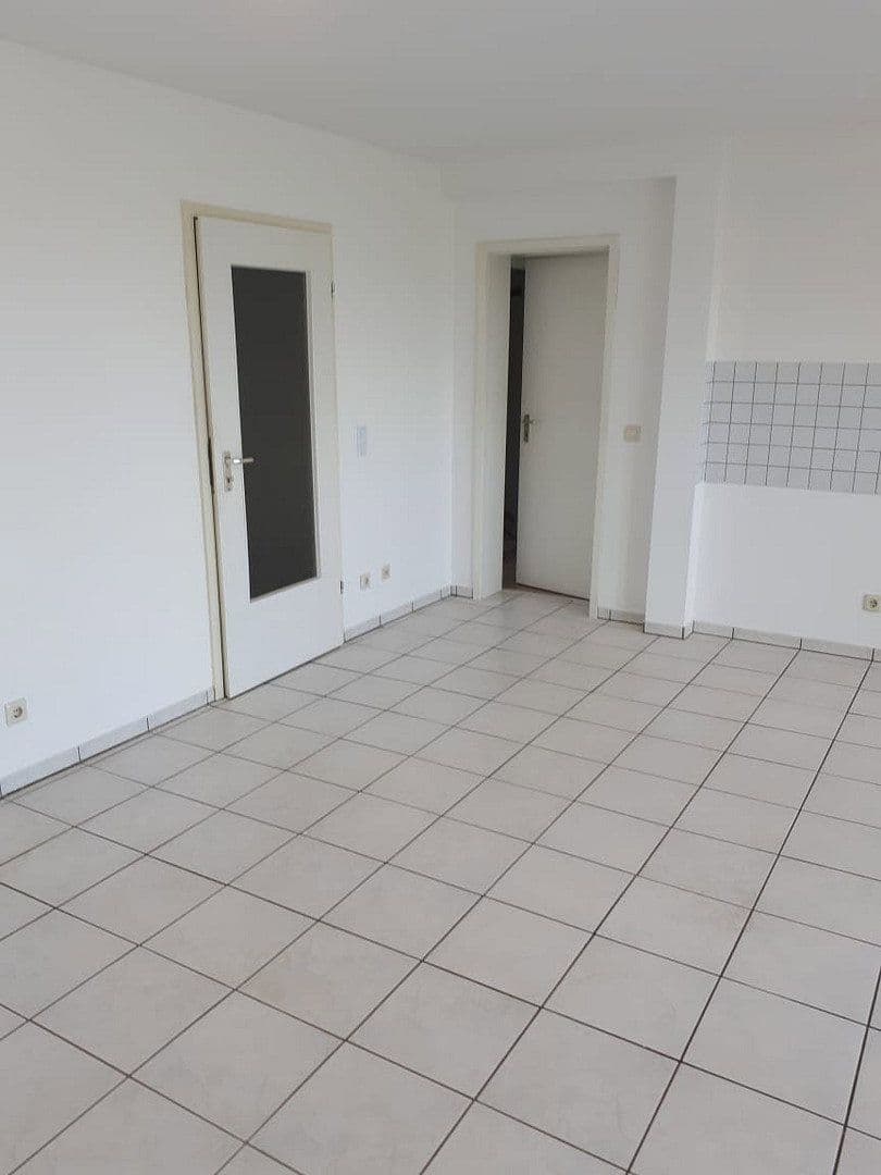 Prenájom bytu 3-izbový 102 m², Hattingerstr. 574, Bochum, Severné Porýnie - Westfálsko Prenájom bytu 3-izbový 102 m², Hattingerstr. 574, Bochum, Severné Porýnie - Westfálsko