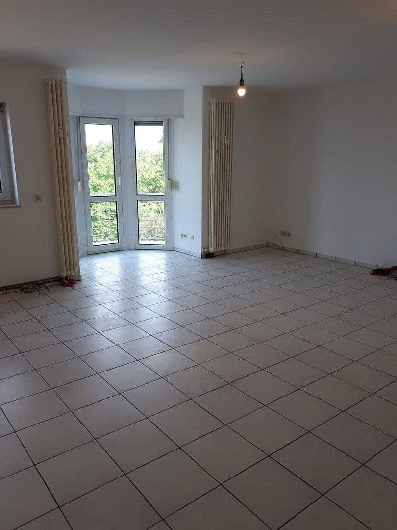 Prenájom bytu 3-izbový 102 m², Hattingerstr. 574, Bochum, Severné Porýnie - Westfálsko Prenájom bytu 3-izbový 102 m², Hattingerstr. 574, Bochum, Severné Porýnie - Westfálsko