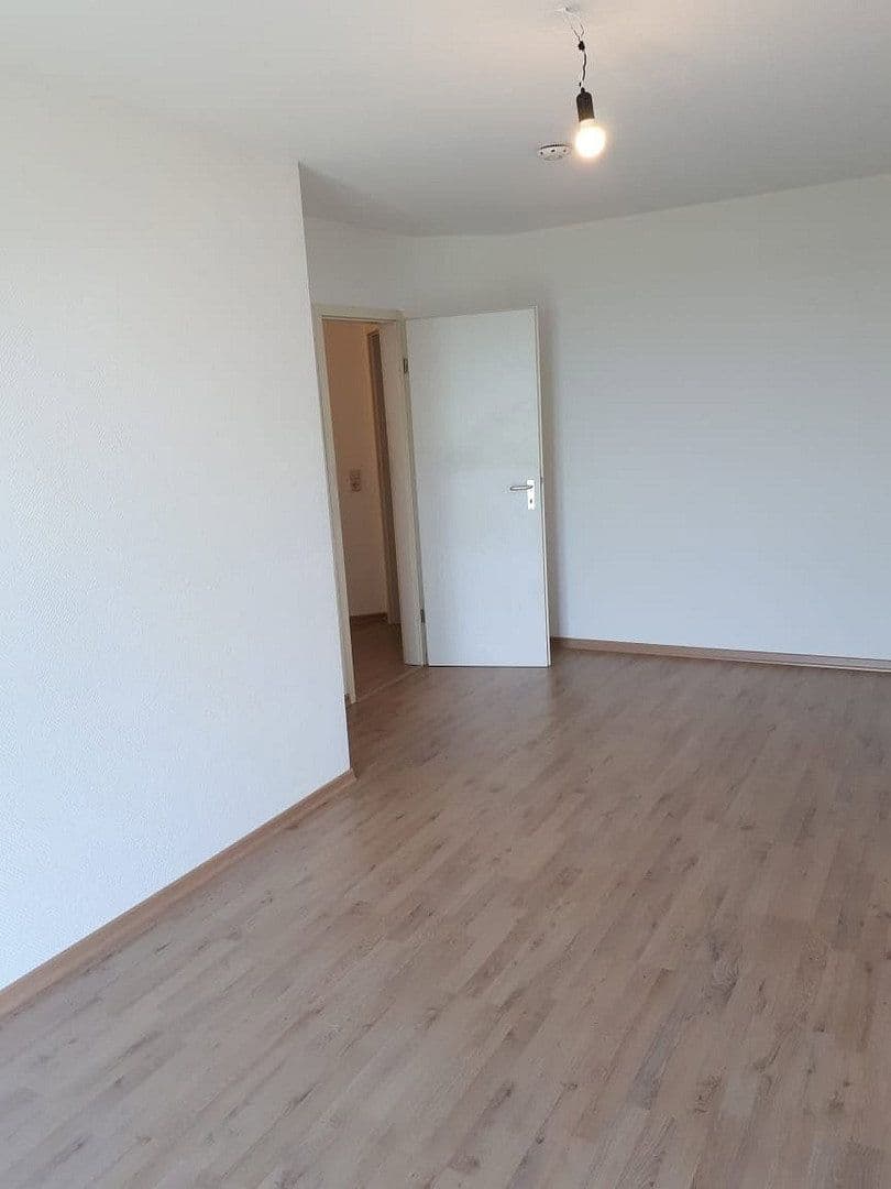 Prenájom bytu 3-izbový 102 m², Hattingerstr. 574, Bochum, Severné Porýnie - Westfálsko Prenájom bytu 3-izbový 102 m², Hattingerstr. 574, Bochum, Severné Porýnie - Westfálsko