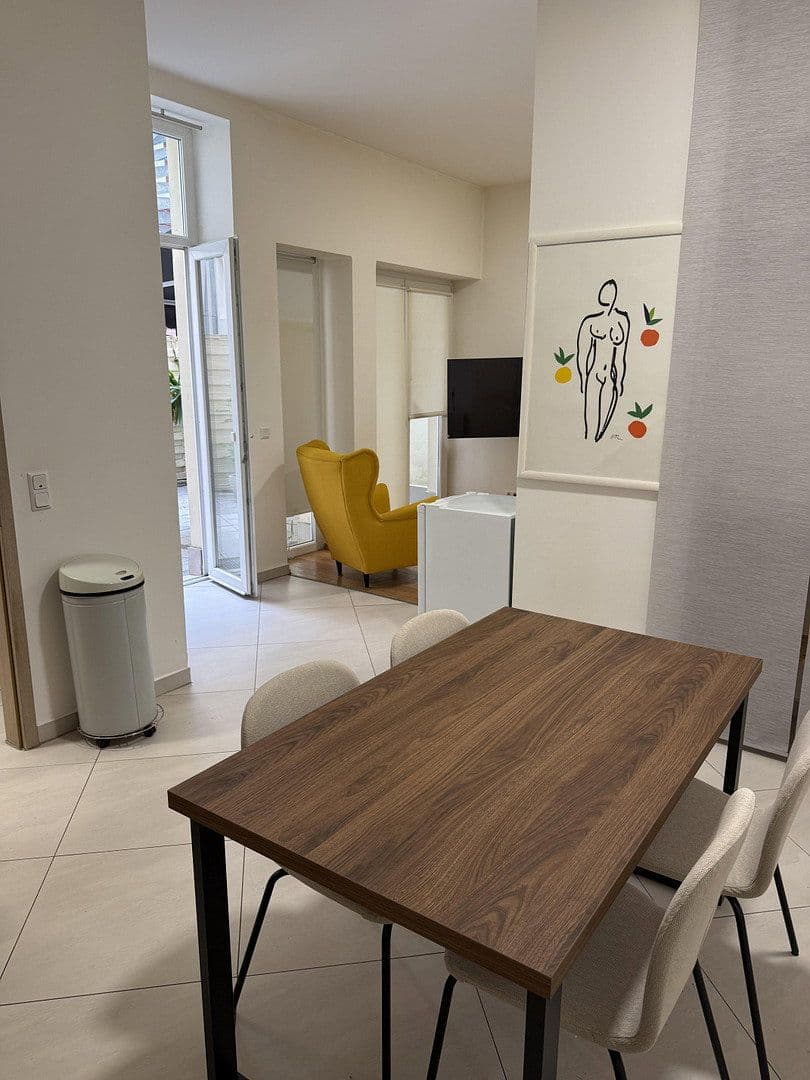 Prenájom bytu 1-izbový 40 m², Krefelder Str. 97, Köln, Severné Porýnie - Westfálsko Prenájom bytu 1-izbový 40 m², Krefelder Str. 97, Köln, Severné Porýnie - Westfálsko