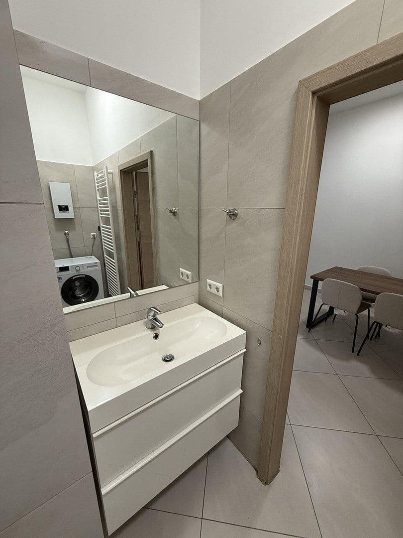 Prenájom bytu 1-izbový 40 m², Krefelder Str. 97, Köln, Severné Porýnie - Westfálsko Prenájom bytu 1-izbový 40 m², Krefelder Str. 97, Köln, Severné Porýnie - Westfálsko