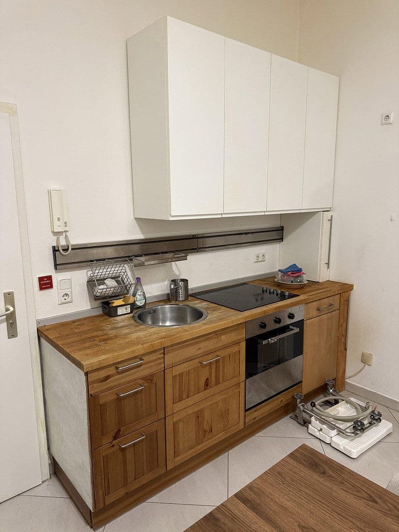 Prenájom bytu 1-izbový 40 m², Krefelder Str. 97, Köln, Severné Porýnie - Westfálsko Prenájom bytu 1-izbový 40 m², Krefelder Str. 97, Köln, Severné Porýnie - Westfálsko
