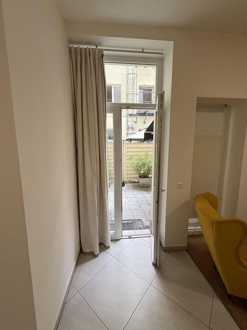 Prenájom bytu 1-izbový 40 m², Krefelder Str. 97, Köln, Severné Porýnie - Westfálsko Prenájom bytu 1-izbový 40 m², Krefelder Str. 97, Köln, Severné Porýnie - Westfálsko