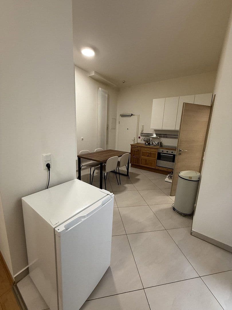 Prenájom bytu 1-izbový 40 m², Krefelder Str. 97, Köln, Severné Porýnie - Westfálsko Prenájom bytu 1-izbový 40 m², Krefelder Str. 97, Köln, Severné Porýnie - Westfálsko