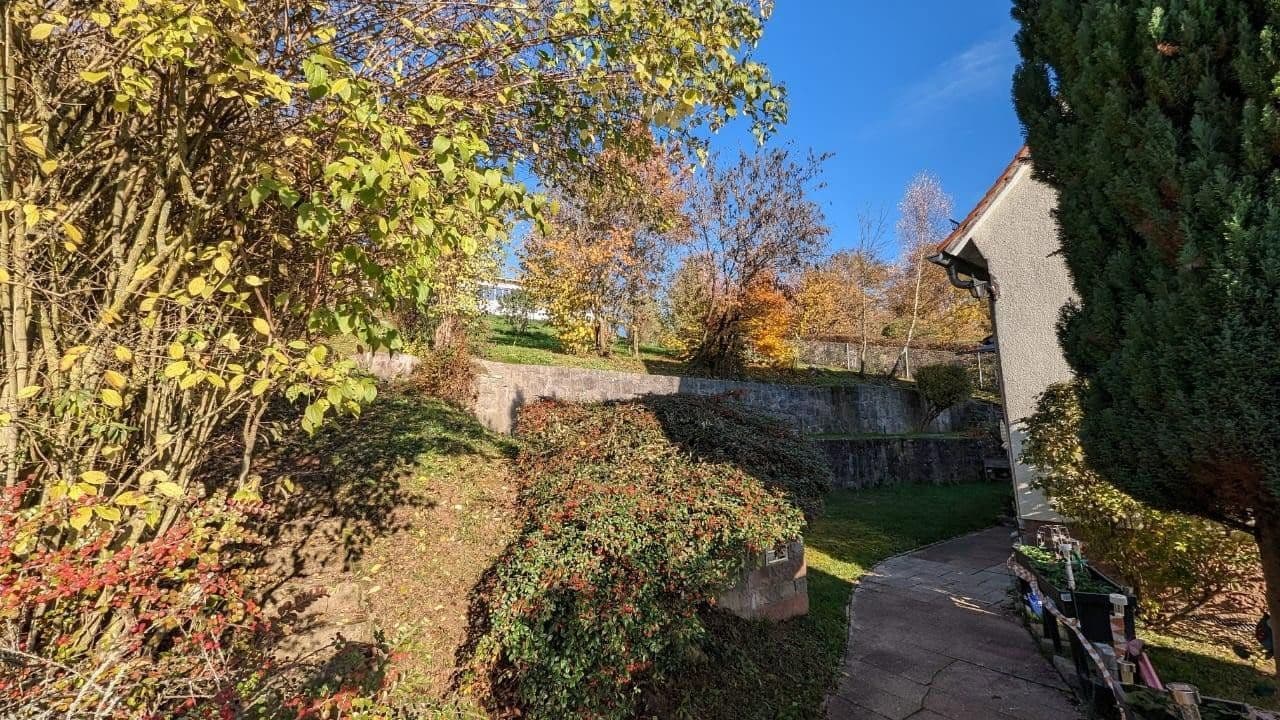 Predaj domu 223 m², pozemek 1.074 m², Bad Neustadt an der Saale, Bavorsko Predaj domu 223 m², pozemek 1.074 m², Bad Neustadt an der Saale, Bavorsko