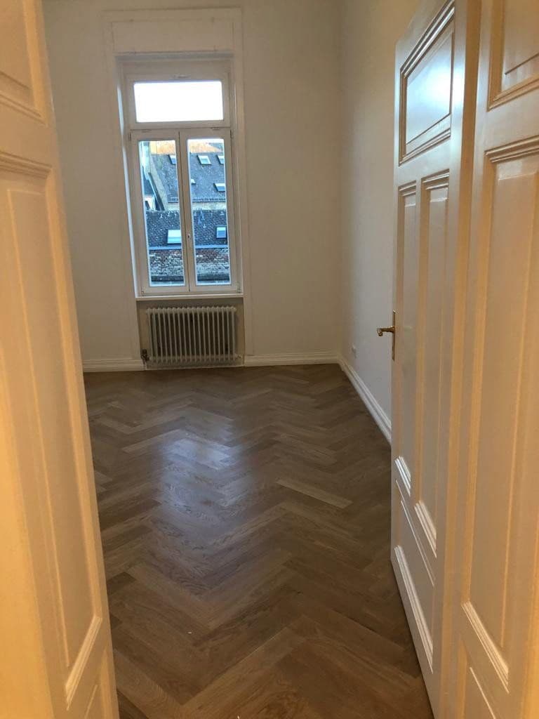 Prenájom bytu 5-izbový 125 m², Wiesbaden, Hesensko Prenájom bytu 5-izbový 125 m², Wiesbaden, Hesensko