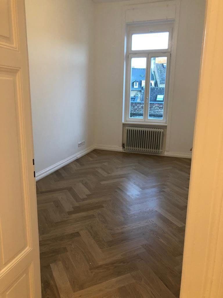 Prenájom bytu 5-izbový 125 m², Wiesbaden, Hesensko Prenájom bytu 5-izbový 125 m², Wiesbaden, Hesensko